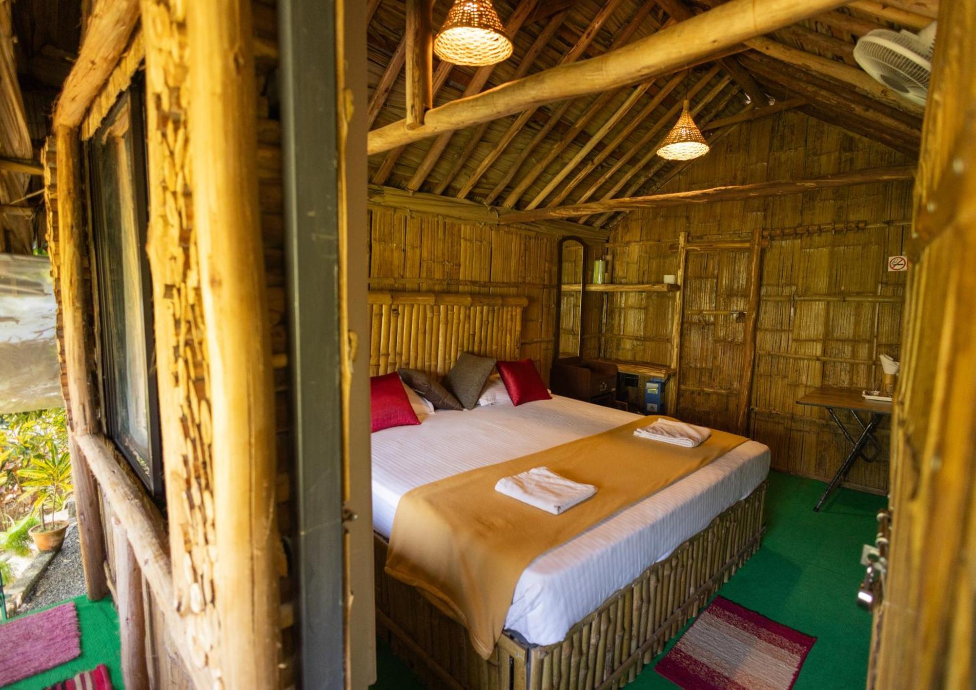 Fab - Bamboo Hut With Open Shower Munnar Exterior foto