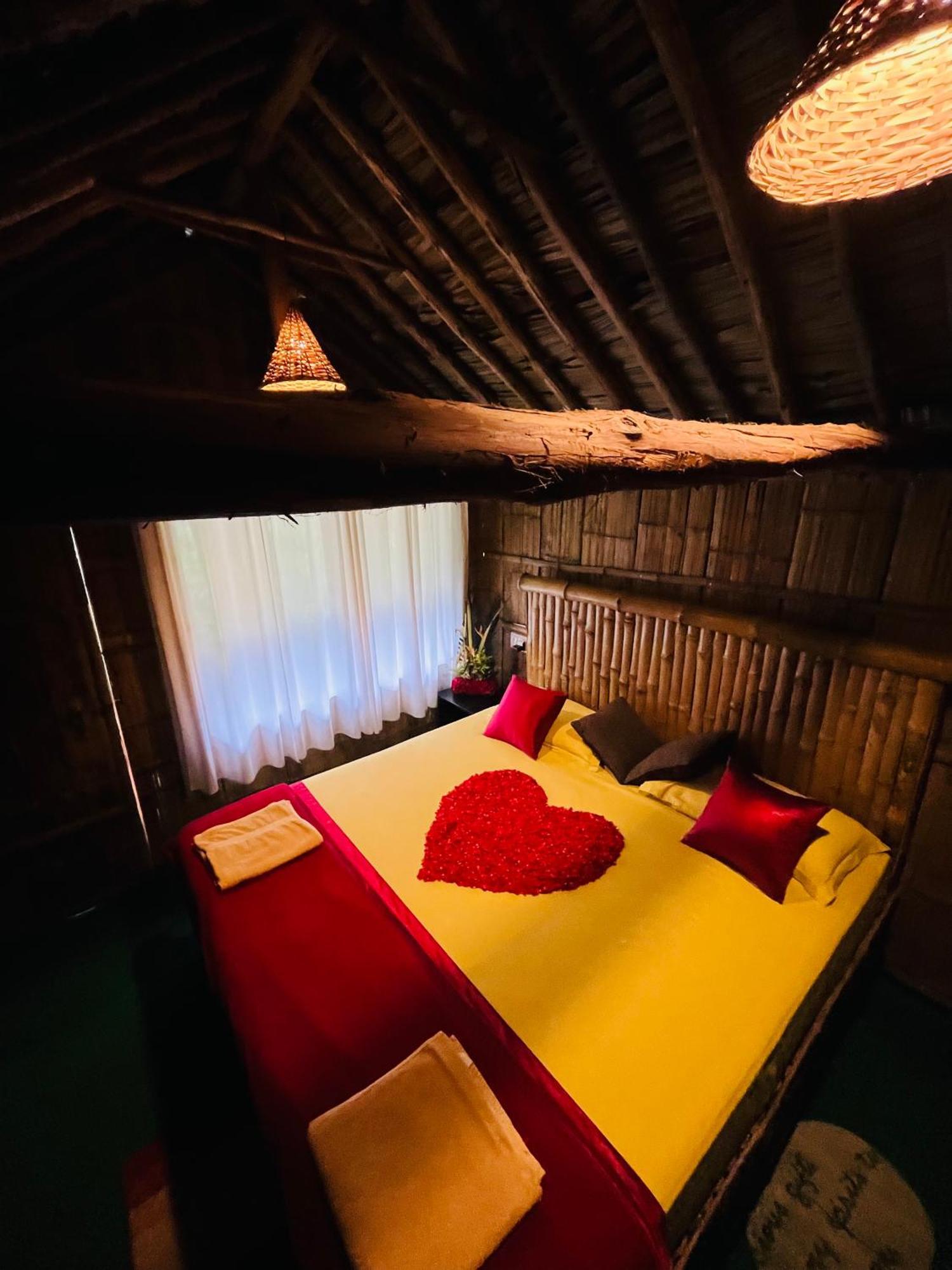 Fab - Bamboo Hut With Open Shower Munnar Exterior foto